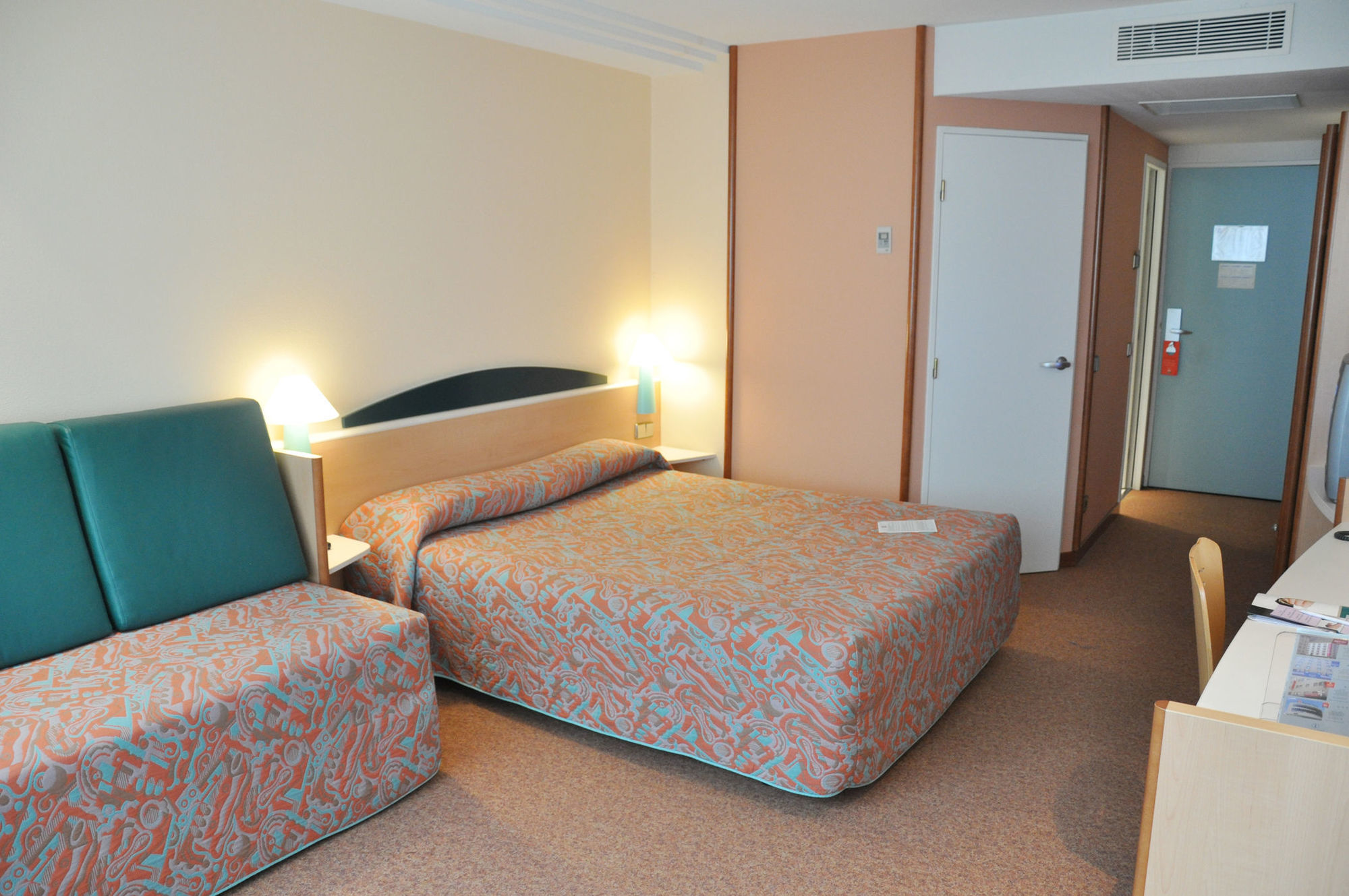Hotel Tropical Les Escaldes Zewnętrze zdjęcie