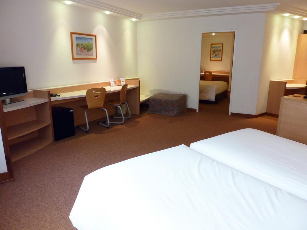 Hotel Tropical Les Escaldes Zewnętrze zdjęcie